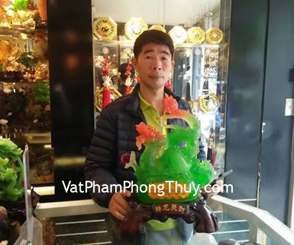 Anh Ngọc- khách hàng mua rồng xanh ôm ngọc K159M