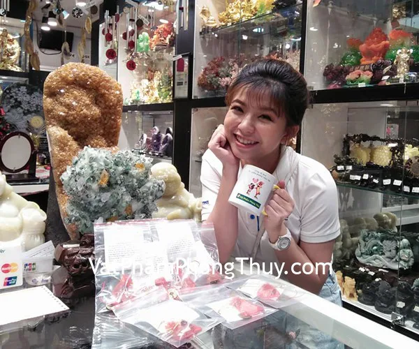 Chị Chương- khách hàng mua mặt tỳ hưu thạch anh hồng S767 và tượng hồ ly thạch anh hồng GM123