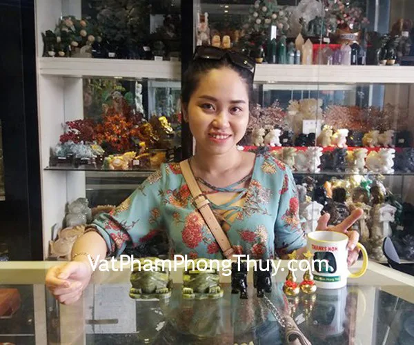 Chị Trang - khách hàng mua Tỳ hưu hắc ngà GM009, Thiềm thừ Lam ngọc GM024, Hồ lô đồng D206