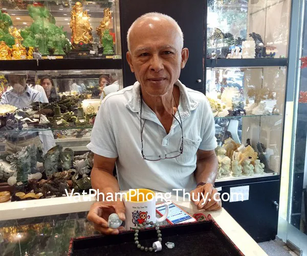 Chú Bửu - khách hàng mua mặt phật di lạc ngọc phỉ thúy S6319, S6627 và chuỗi thạch anh tóc xanh S6650-S3-4977