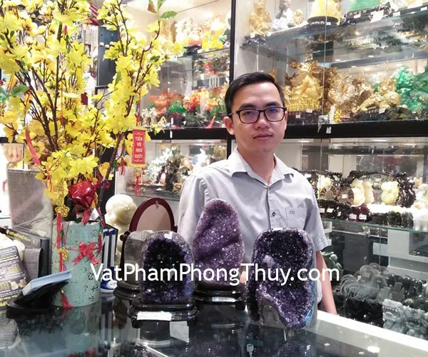 Anh Phương - khách hàng mua bông thạch anh tím Uruguay H089-23100