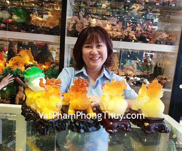 Chị Phương - khách hàng mua Tỳ hưu vàng kéo bắp cải xanh LN045, Tỳ hưu Như ý bích tà LN050, Cặp Tỳ hưu Chiêu tài LN052