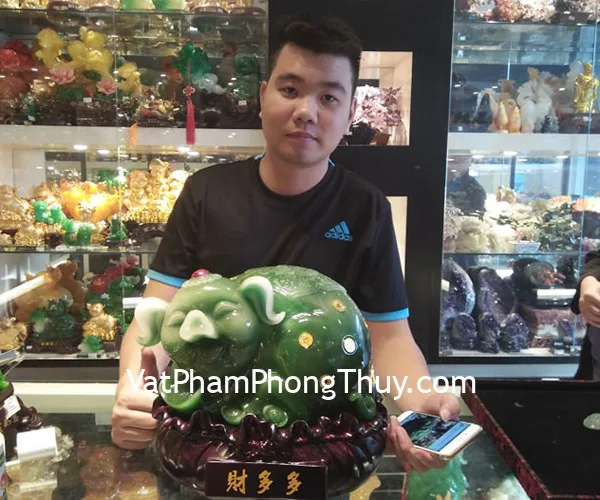 Anh Dũng - khách hàng mua tượng thần tài heo xanh LN024