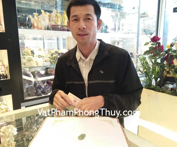 Anh Nghị - khách hàng mua phật bản mệnh Sửu + Dần ngọc Phỉ thúy S6865-2