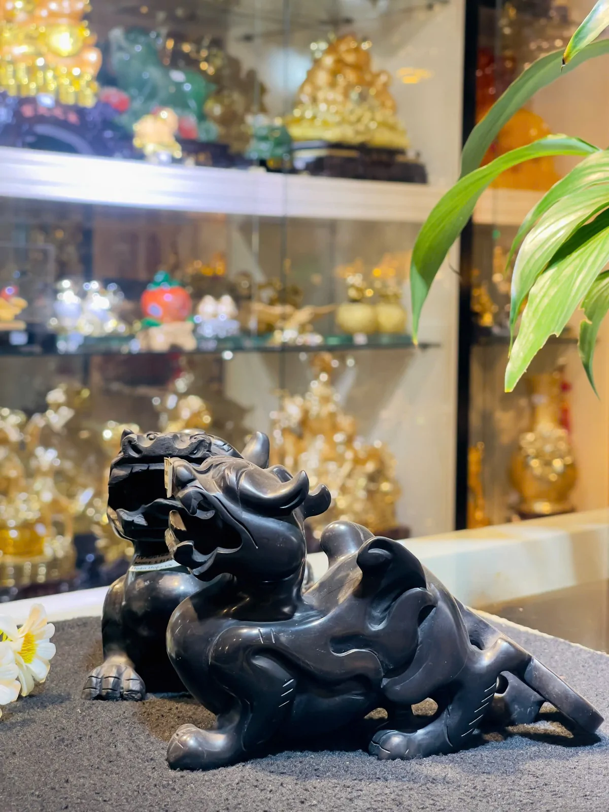 Tỳ hưu tiêu ngọc đen trung (đứng) M003