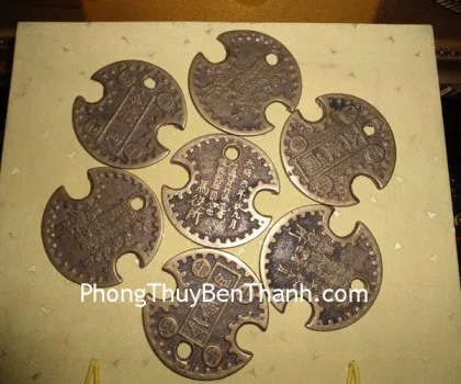 Tiền xu móng ngựa cổ K138