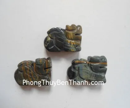 Tỳ hưu đá mắt mèo đứng vân đen S715