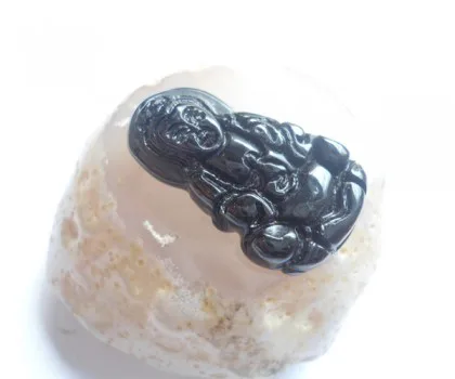 Quan âm đá hắc ngà nhỏ S6076
