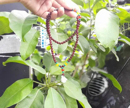 Chuỗi dây hạt lựu có hoa mẫu đơn Phỉ Thúy S6333