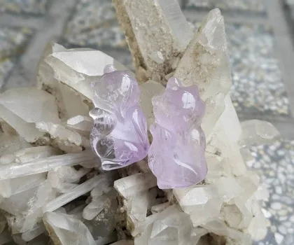 Hồ ly thạch anh tím dáng đẹp S6343