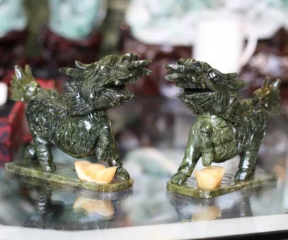 Kỳ lân lam ngọc vờn con GM081