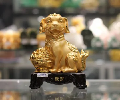 Chó vàng ôm bọc vàng - Chiêu tài C030A
