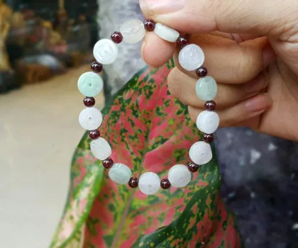 Chuỗi đồng tiền phỉ thúy xen hạt lựu S6694