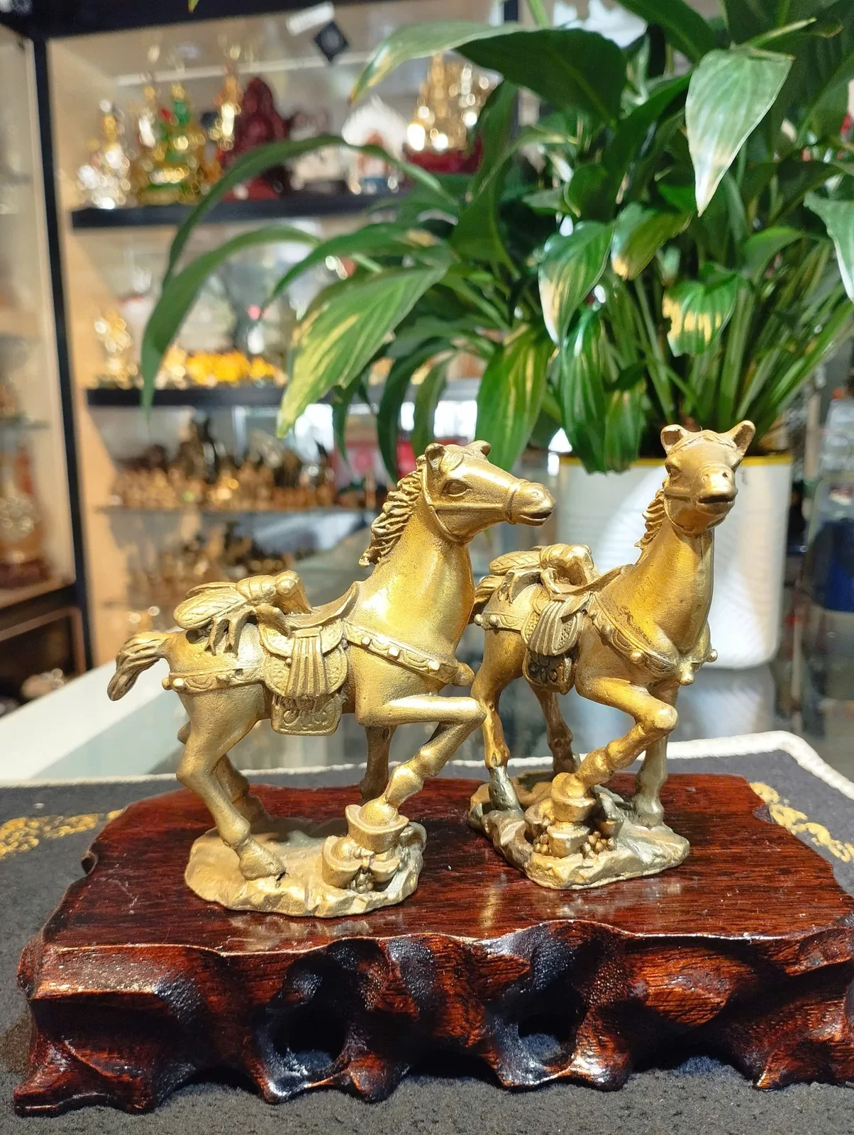 Thần ngựa đồng cõng nguyên bảo (nhỏ) D284